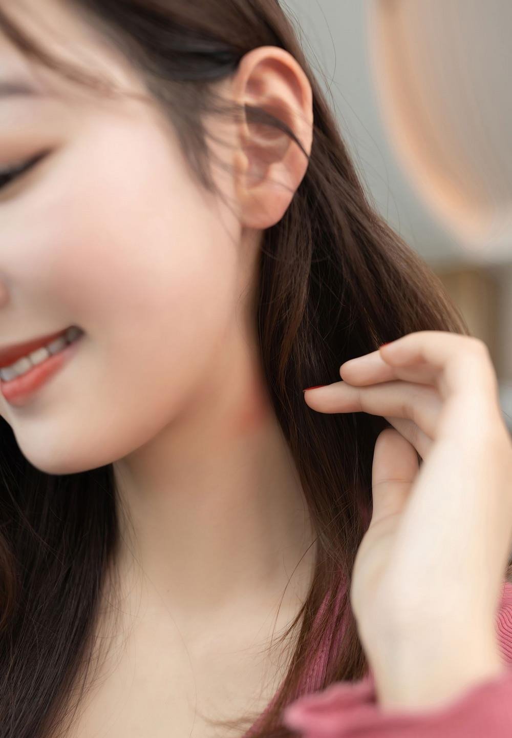 �����˹�д�R����Ƶ