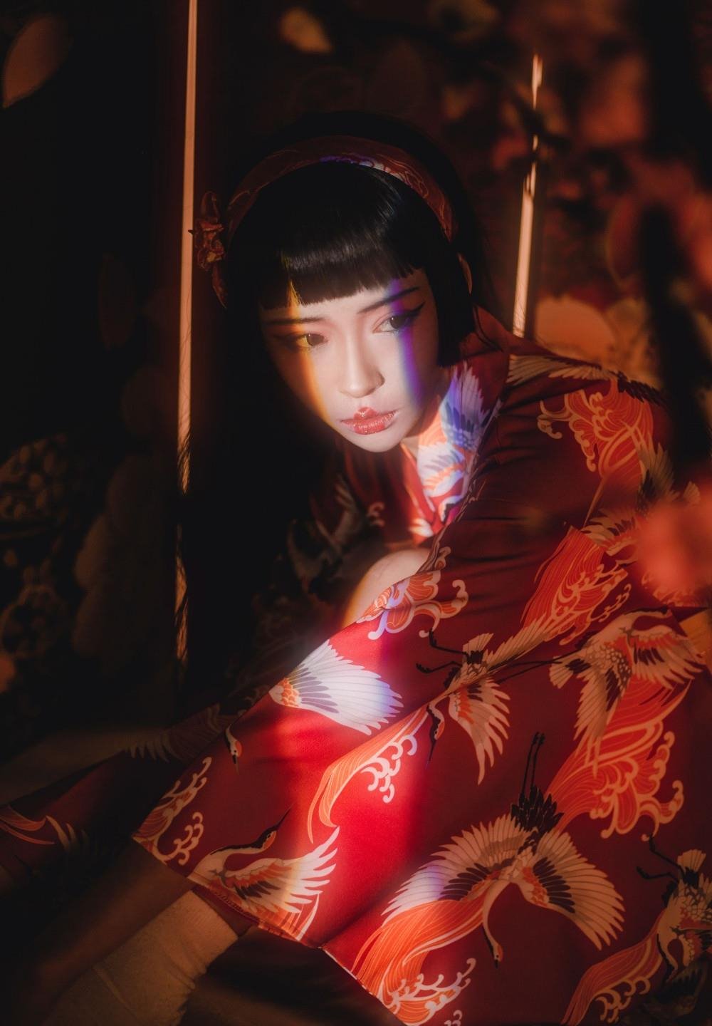 ��������