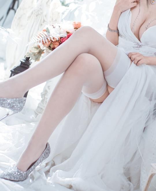 ����Ů�����㻨��