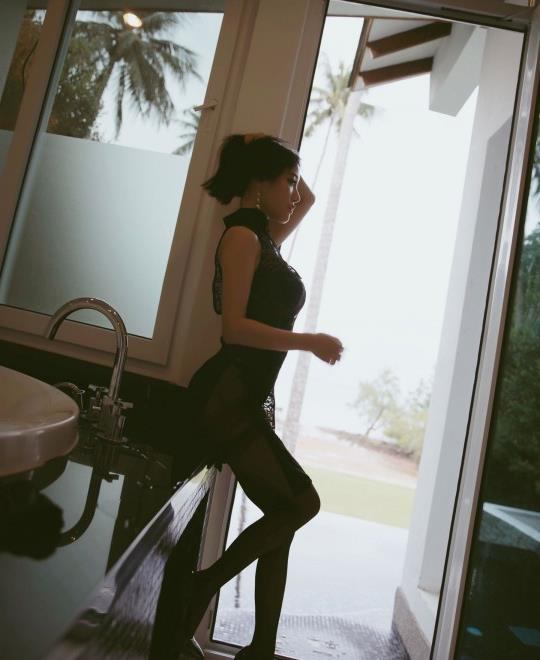 ���˽���